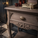 Brocante tafel, bijzet-tafel Dark Powder